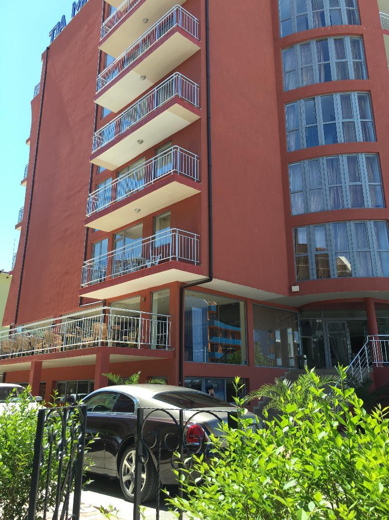 Tia Maria - Premium Hotel Pantai Sunny Bagian luar foto