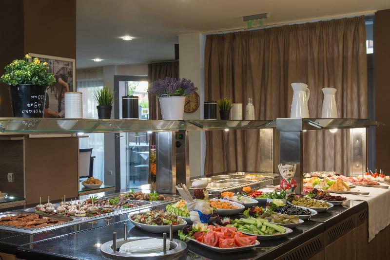 Tia Maria - Premium Hotel Pantai Sunny Bagian luar foto